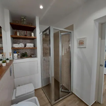 Casa Dei Normanni: Costanza Lejlighed