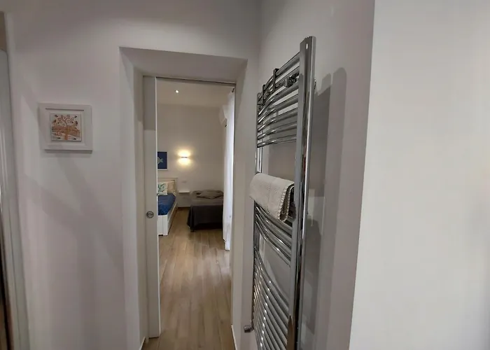 Casa Dei Normanni: Costanza *